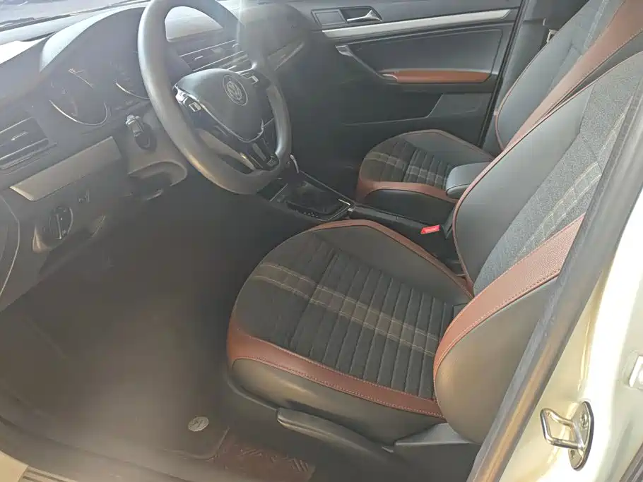 Volkswagen Lavida — миниатюра 9