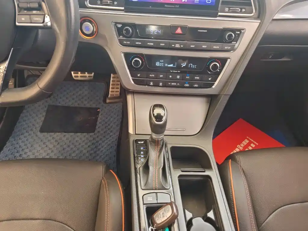 Hyundai Sonata — миниатюра 14