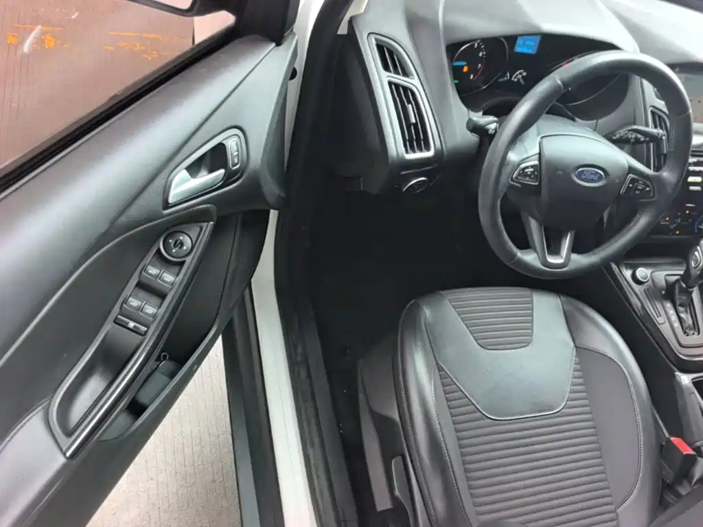 Ford Focus — миниатюра 16
