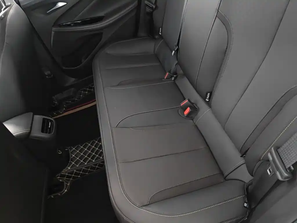 Buick Verano — миниатюра 17