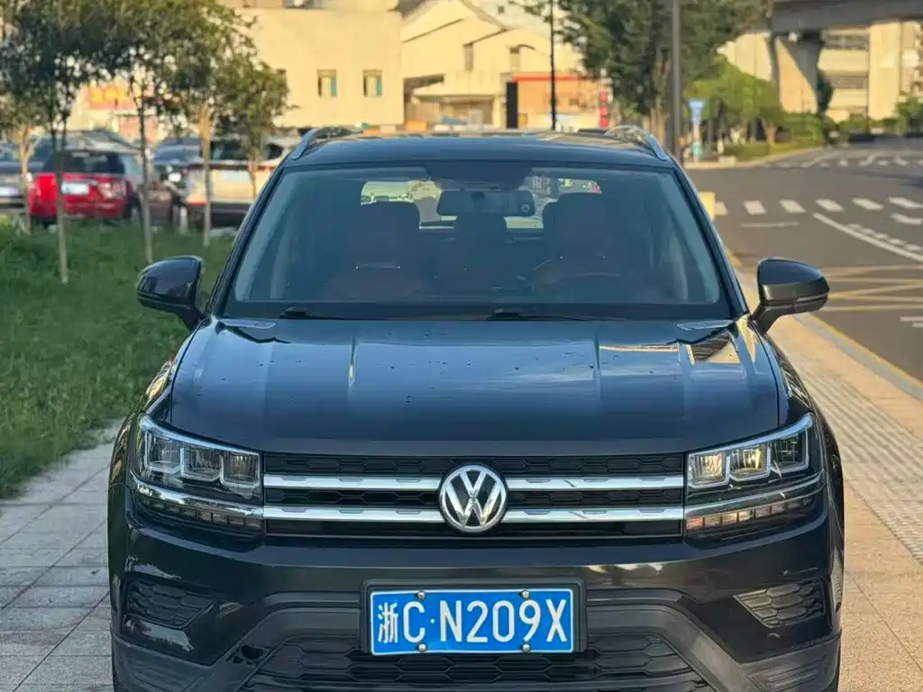 Volkswagen Tharu - фото 2