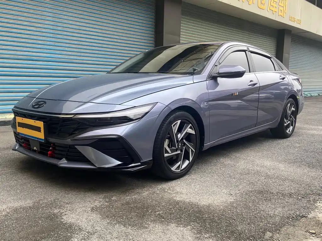 Hyundai Elantra 2024