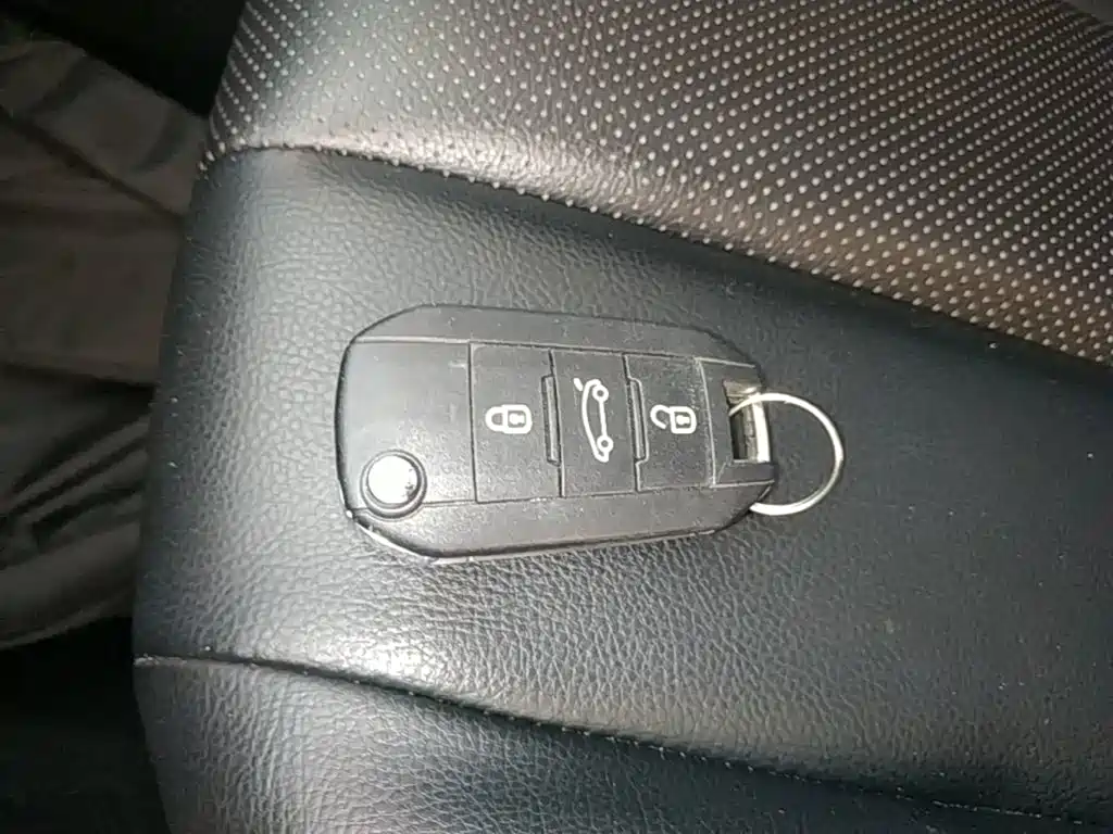 Peugeot 308 — миниатюра 9