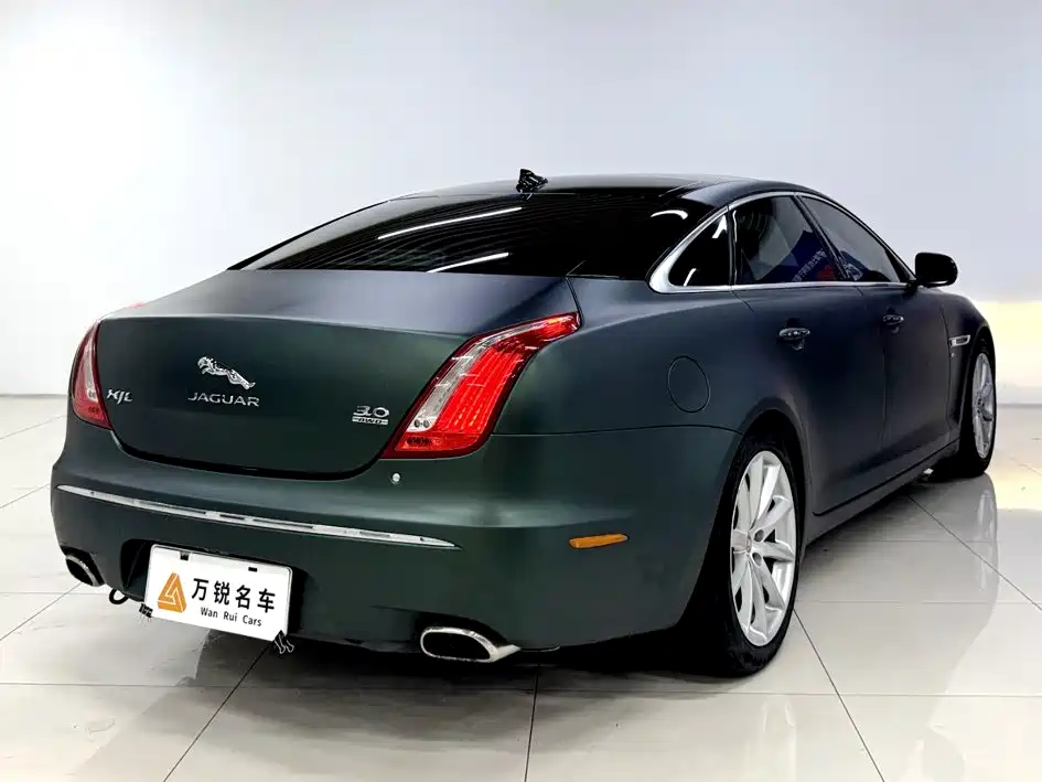 Jaguar XJ — миниатюра 3