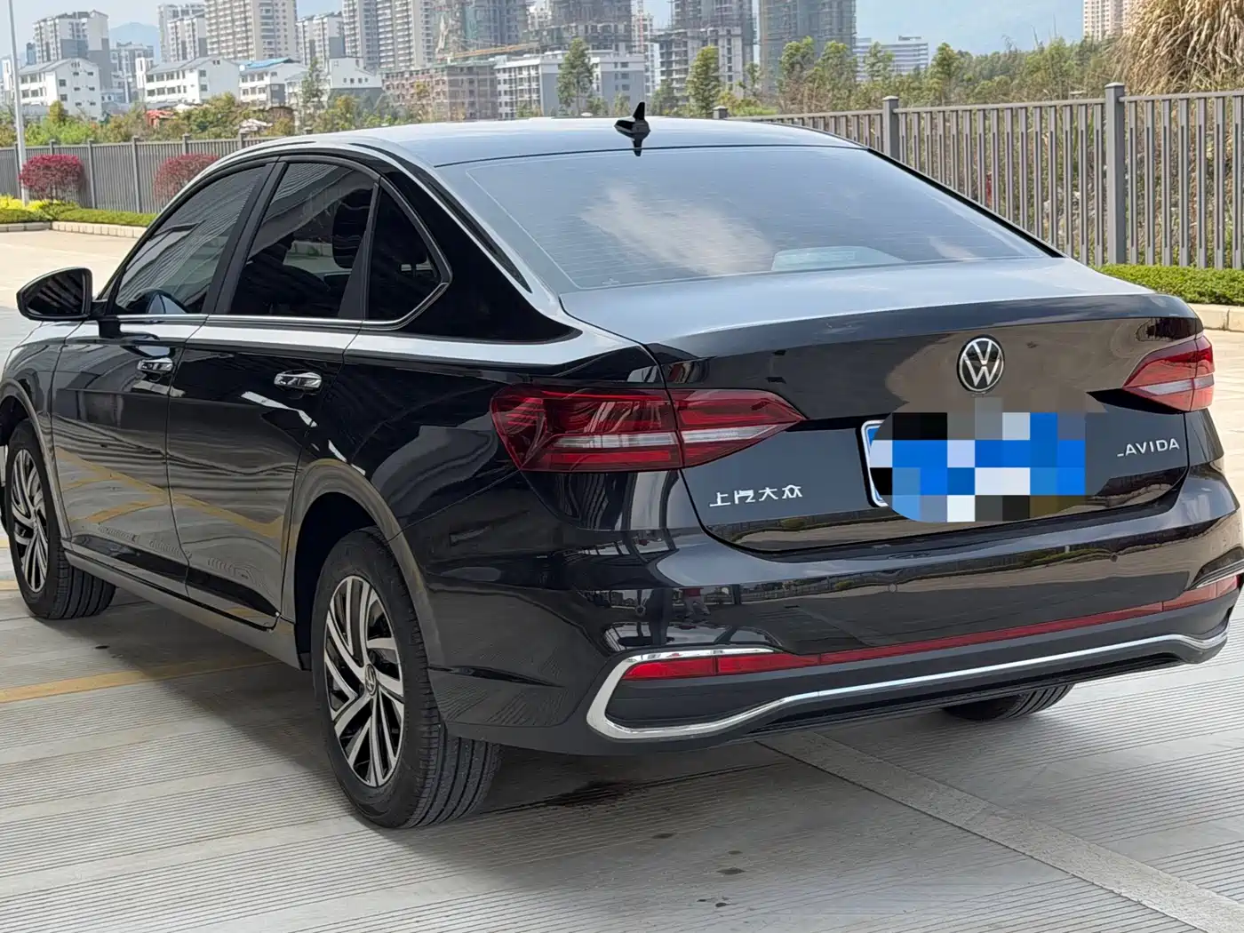 Volkswagen Lavida 2025 Черный из Китая, фото 2