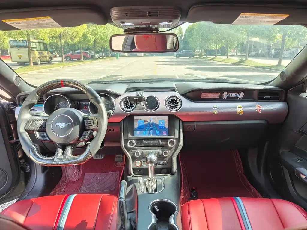 Ford Mustang — миниатюра 5