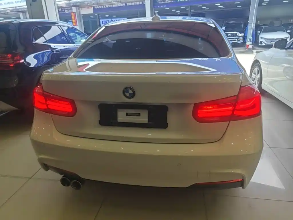 BMW 3 Series — миниатюра 4