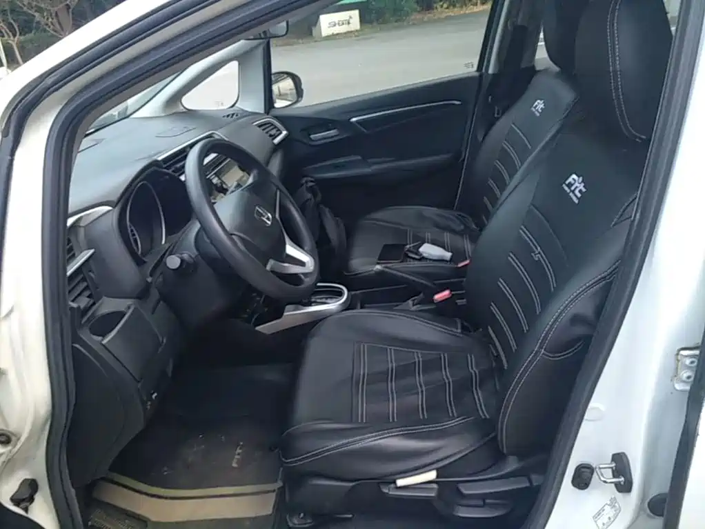 Honda Fit — миниатюра 15