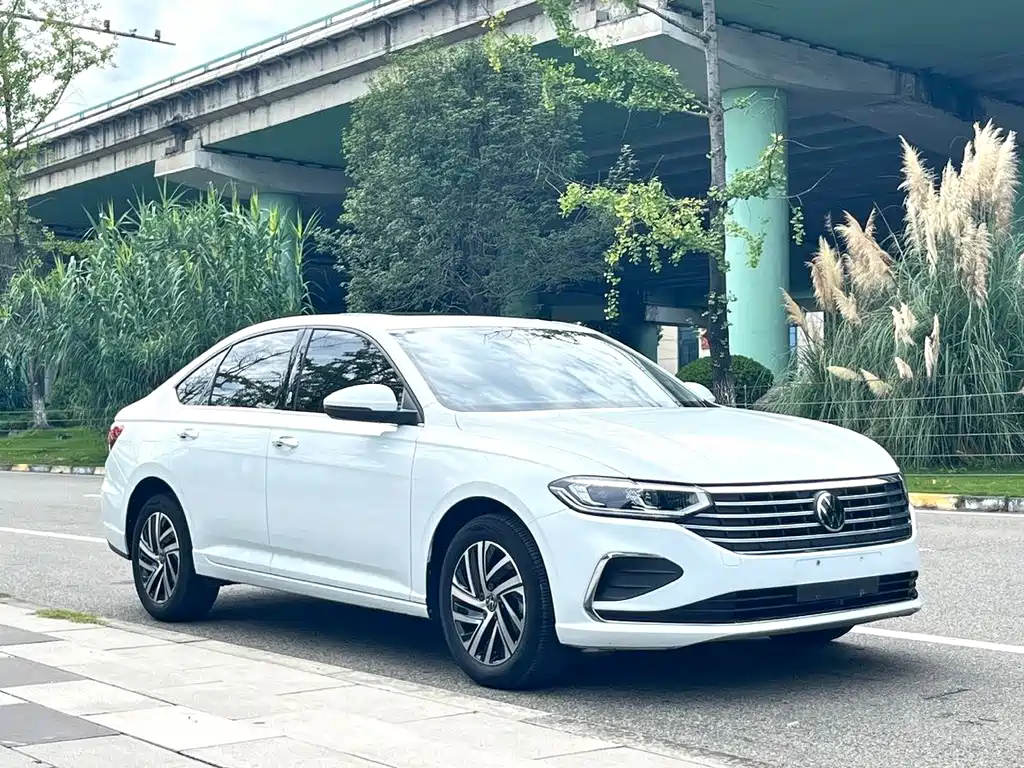 Volkswagen Lavida — миниатюра 2