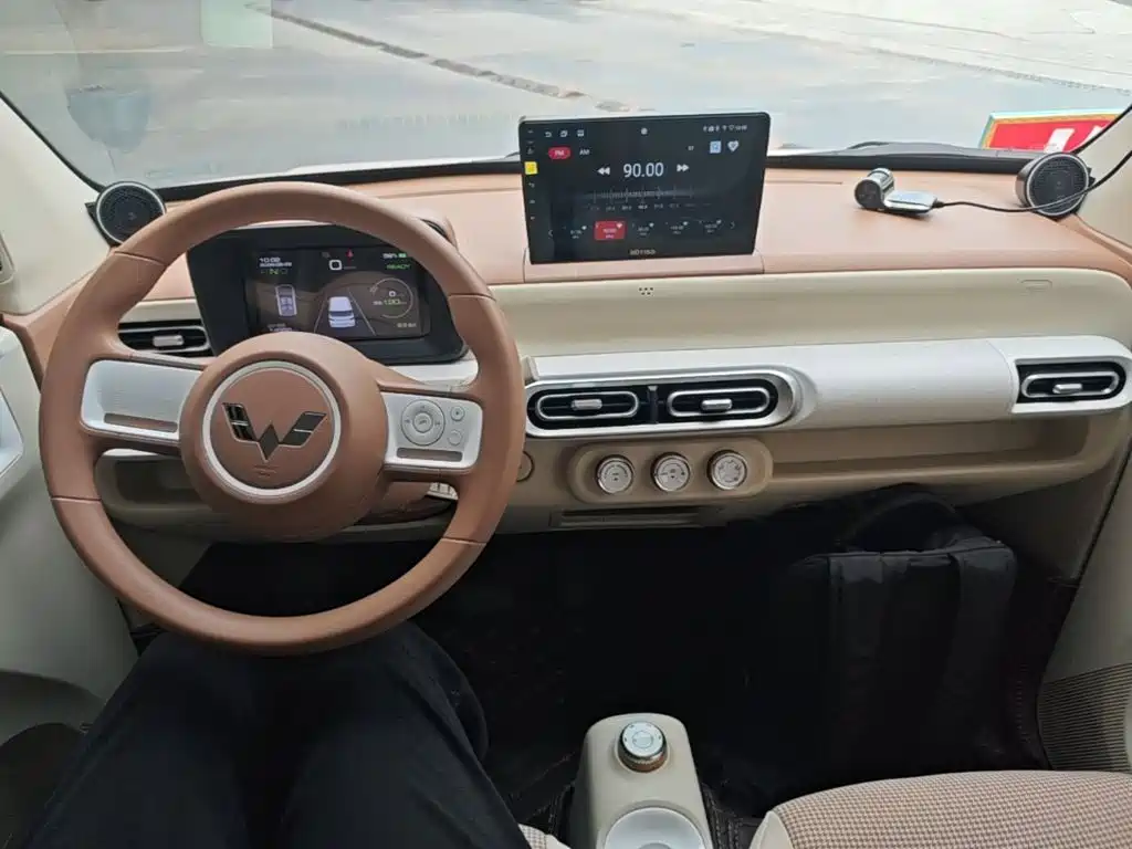 Wuling MINIEV — миниатюра 10