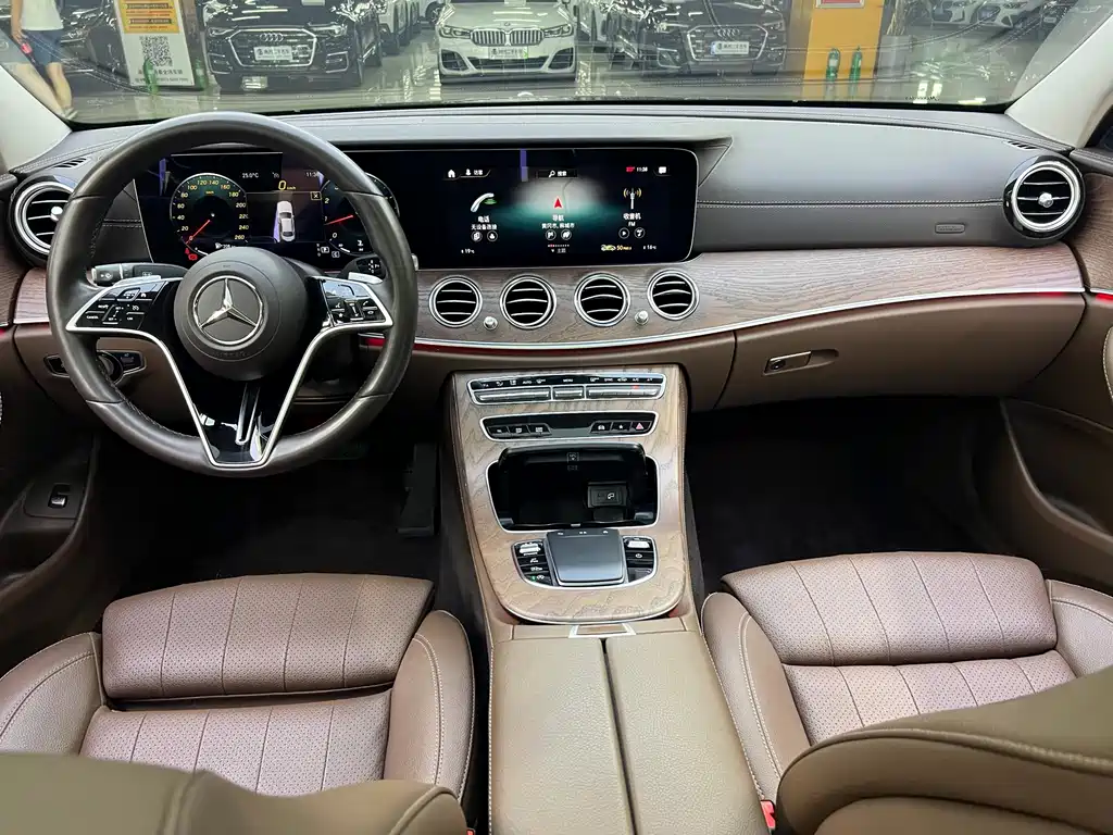 MERCEDES-BENZ E CLASS