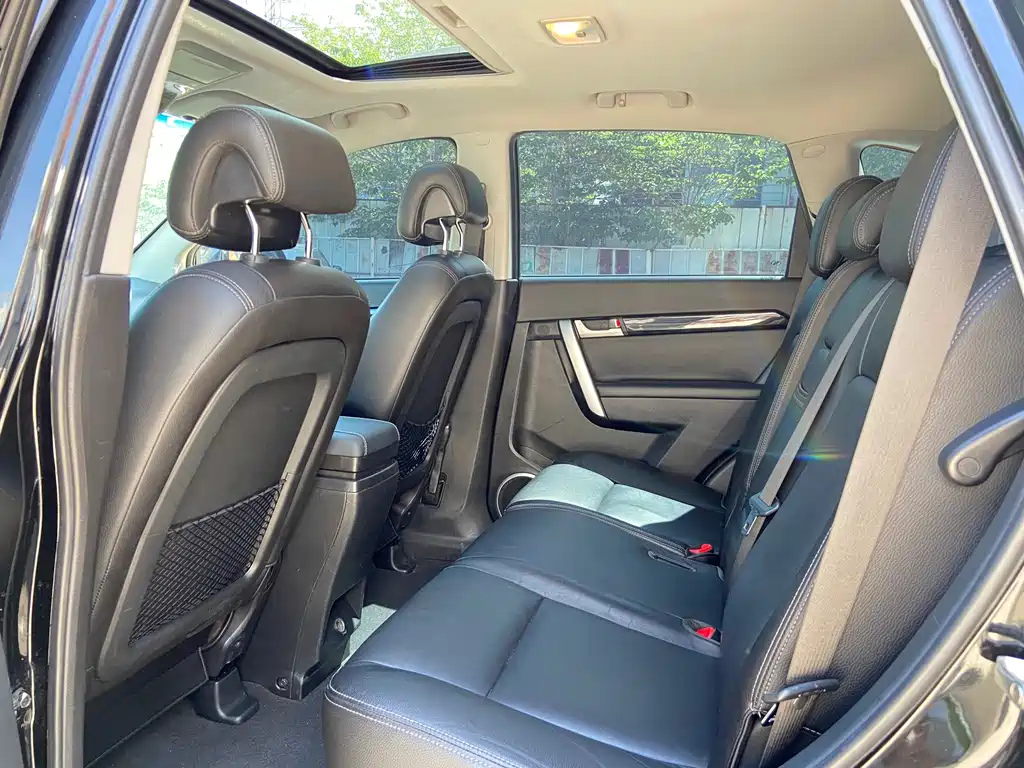 Chevrolet Captiva 2013 2.4L 7 мест