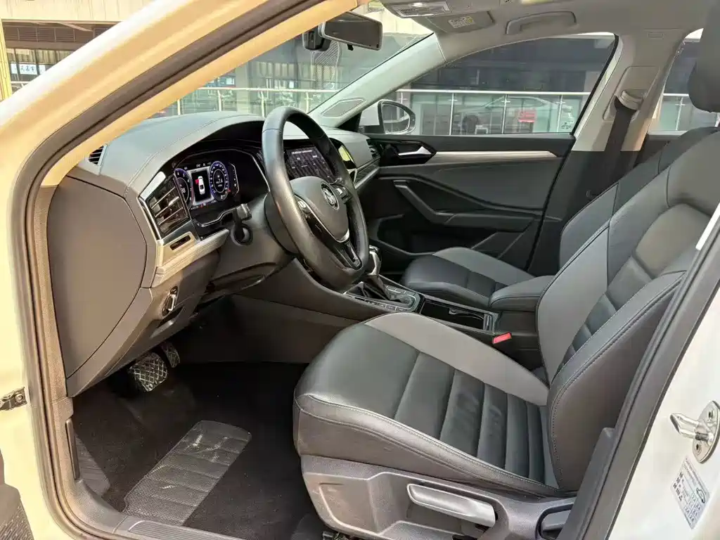 Volkswagen Sagitar 2022 280TSI DSG