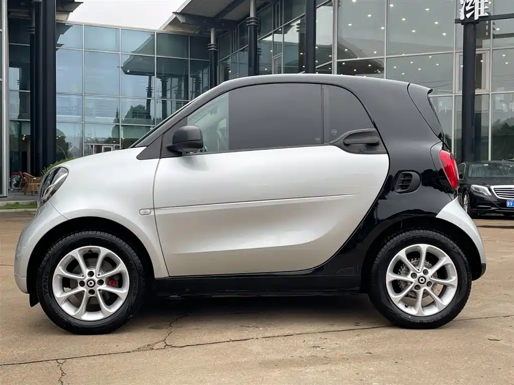 smart Smart Fortwo — миниатюра 5