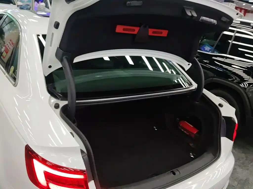 Audi A4L — миниатюра 19