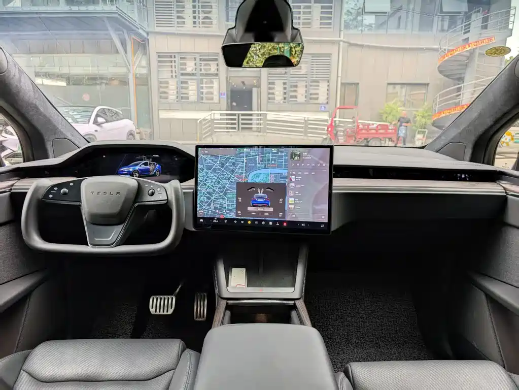 Tesla Model X — миниатюра 6