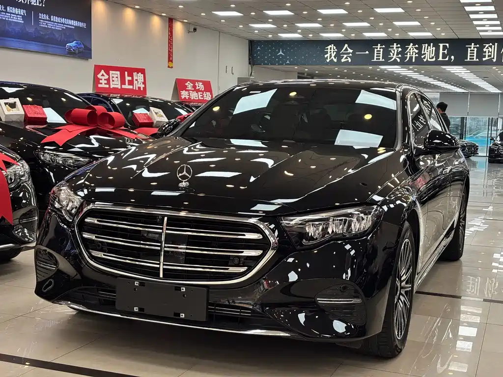 Mercedes-Benz E-Class — миниатюра 3