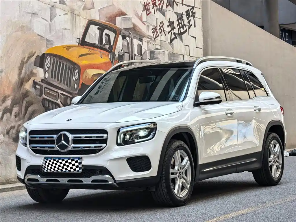 Mercedes-Benz GLB 2023
