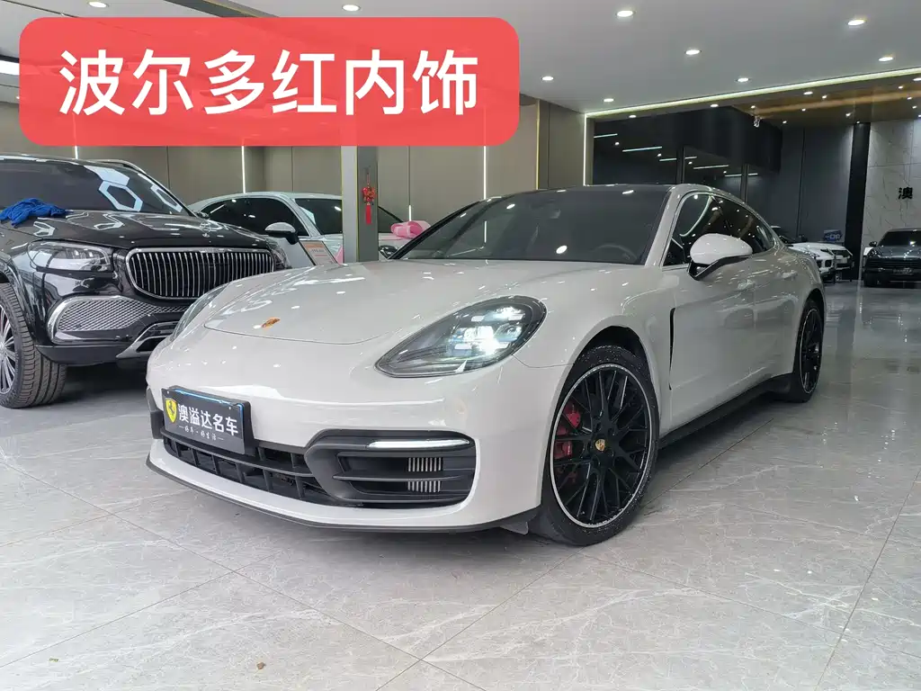 PORSCHE PANAMERA
