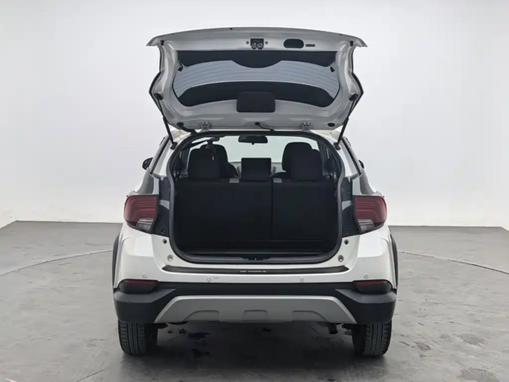 Toyota Yaris L — миниатюра 11