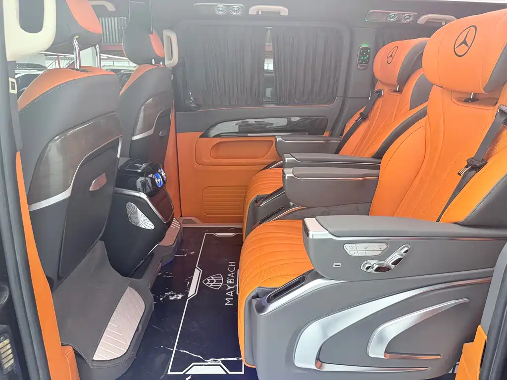 Mercedes-Benz Vito 2021 2.0T 7 мест