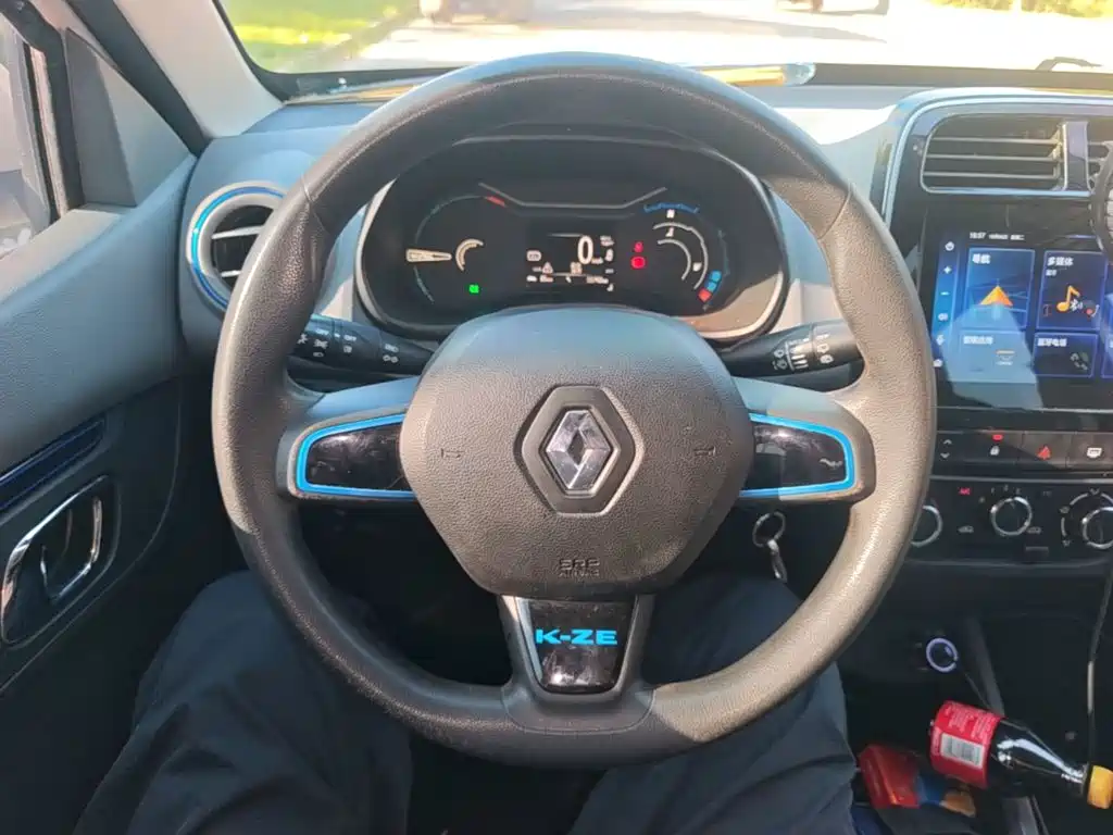 Renault City K-ZE — миниатюра 11