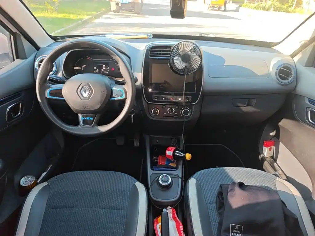 Renault City K-ZE — миниатюра 10