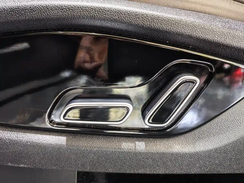 BYD Tang New Energy — миниатюра 19