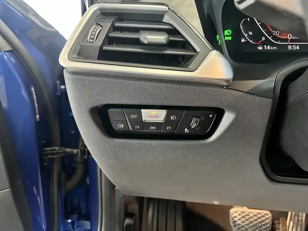 BMW 3 Series — миниатюра 4