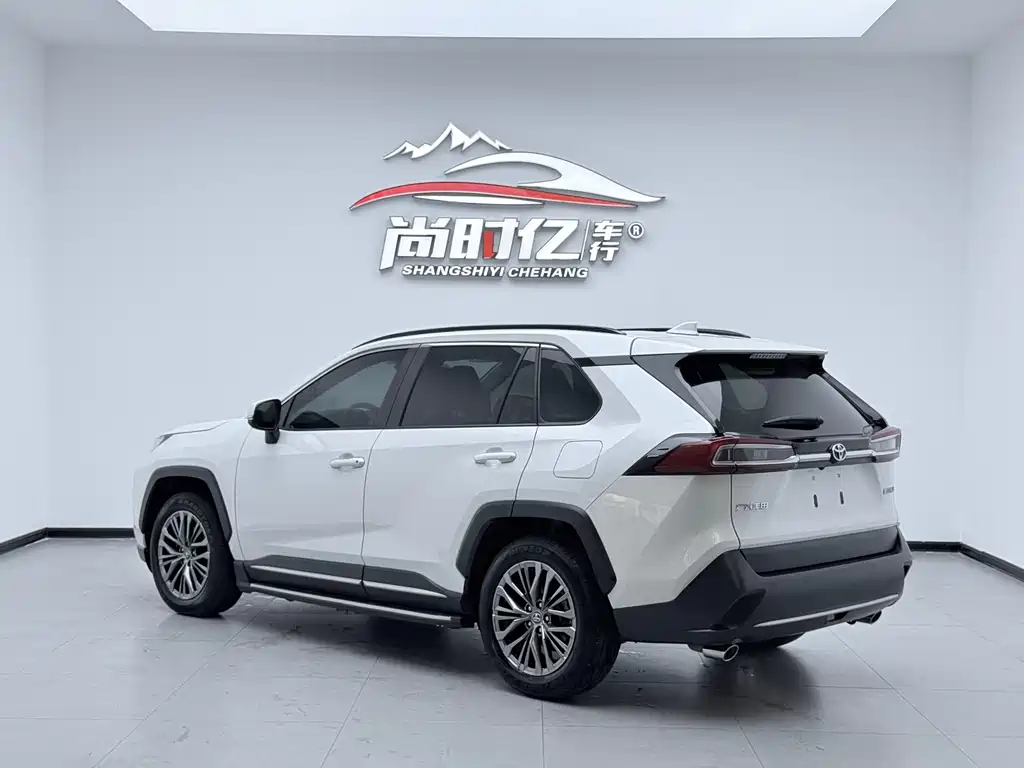 Toyota Wildlander 2023 2.0L CVT Luxury PLUS