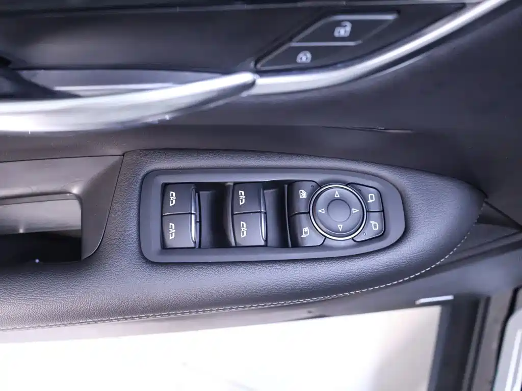 Cadillac XT5 — миниатюра 17