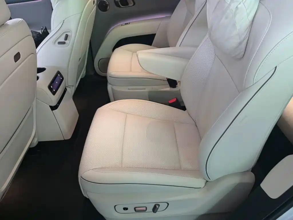 Li Auto Li i8 — миниатюра 17