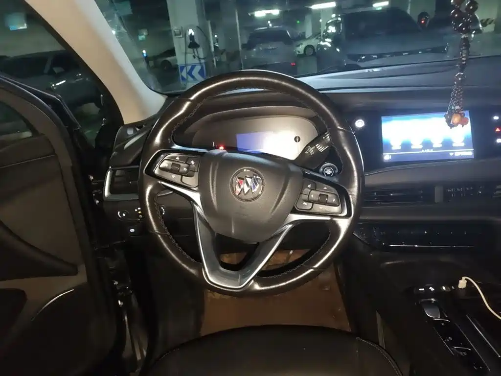 Buick Enclave — миниатюра 3