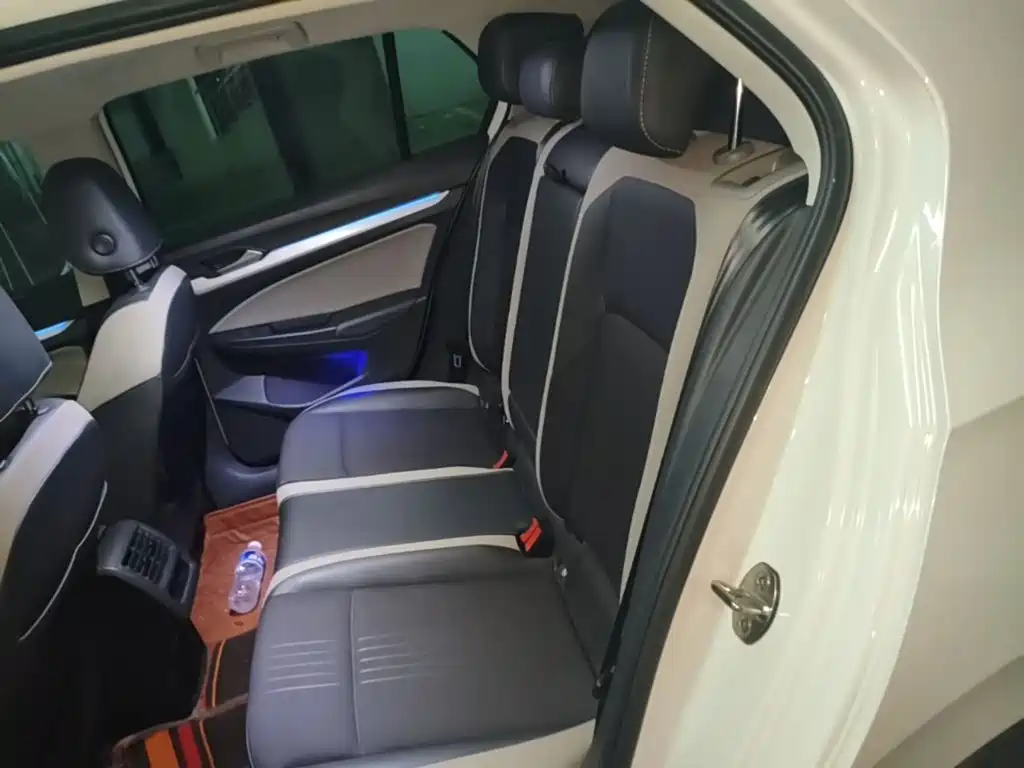Volkswagen Golf — миниатюра 22