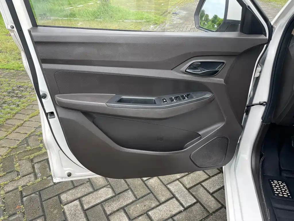 Wuling Hongguang — миниатюра 23