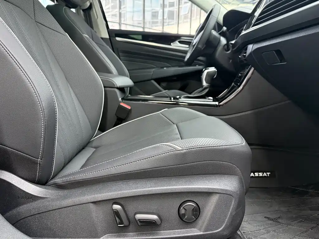 Volkswagen Passat — миниатюра 21