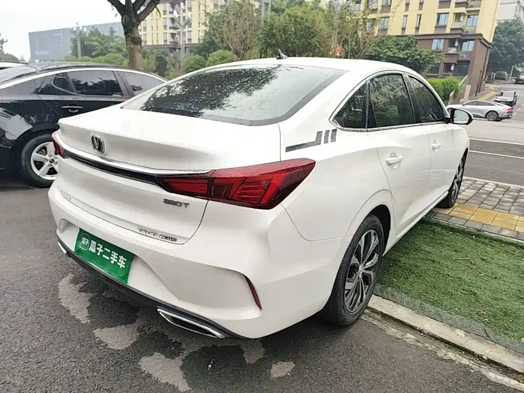 Changan Eado — миниатюра 7