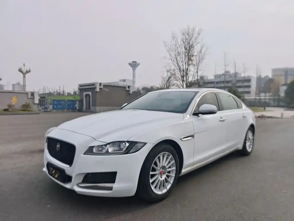 Jaguar XFL 2017