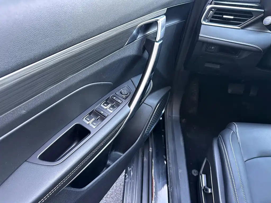 Geely Boyue — миниатюра 4