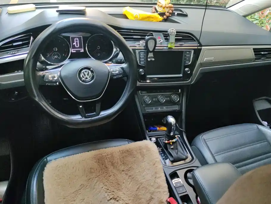 Volkswagen Touran — миниатюра 12