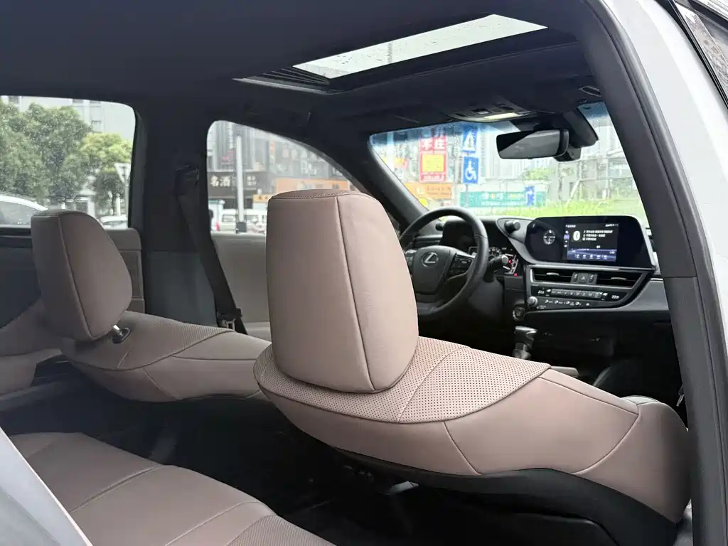 Lexus ES — миниатюра 18
