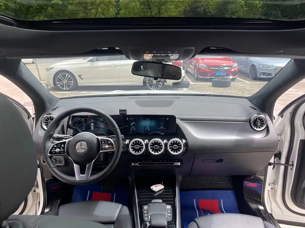 Mercedes-Benz GLA — миниатюра 14