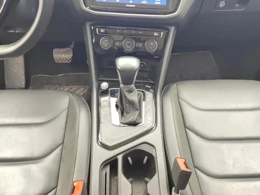 Volkswagen Tiguan L — миниатюра 16