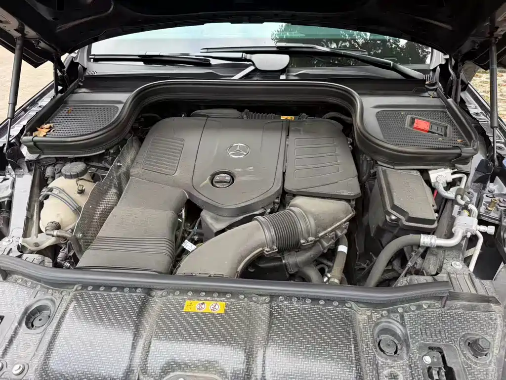 Mercedes-Benz GLE (Import) — миниатюра 5