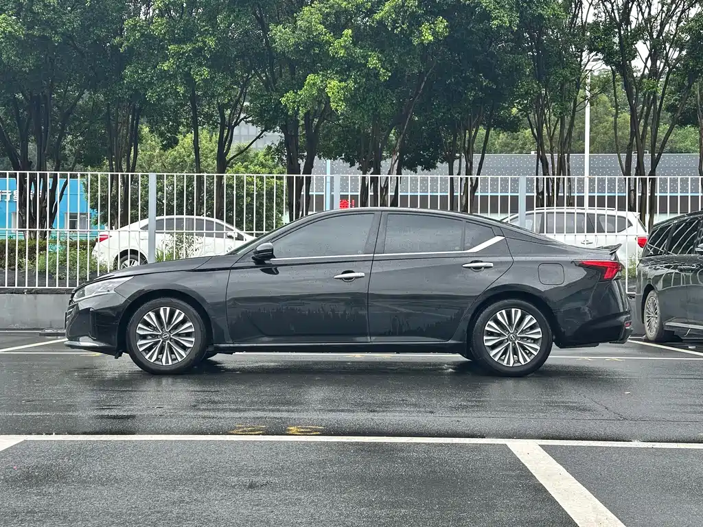 Nissan Teana — миниатюра 3