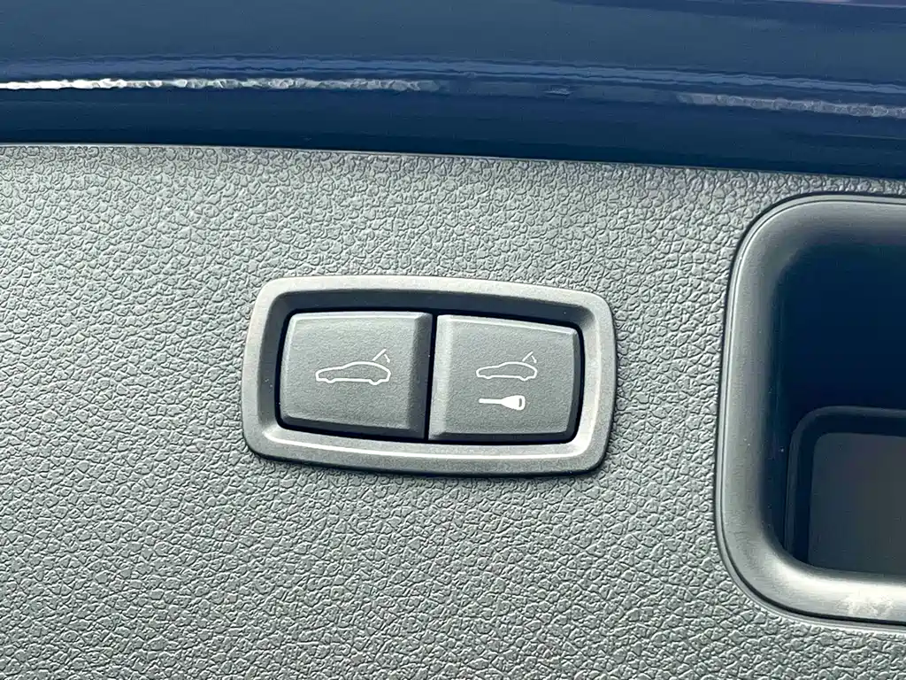 Porsche Macan — миниатюра 9