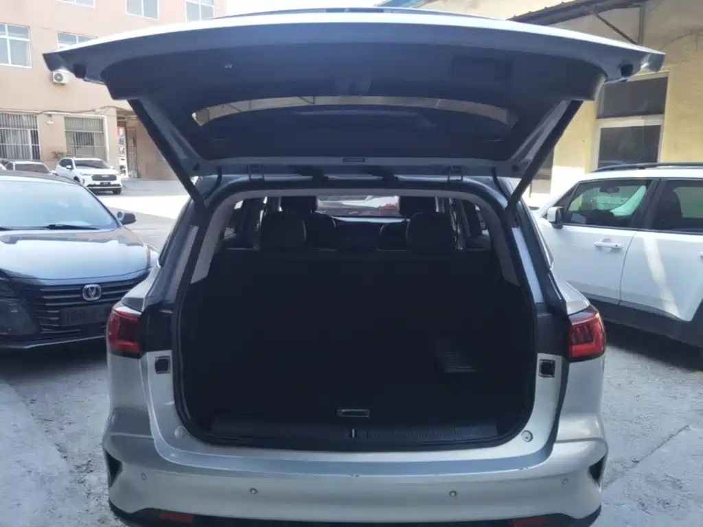 Roewe RX5 MAX — миниатюра 19