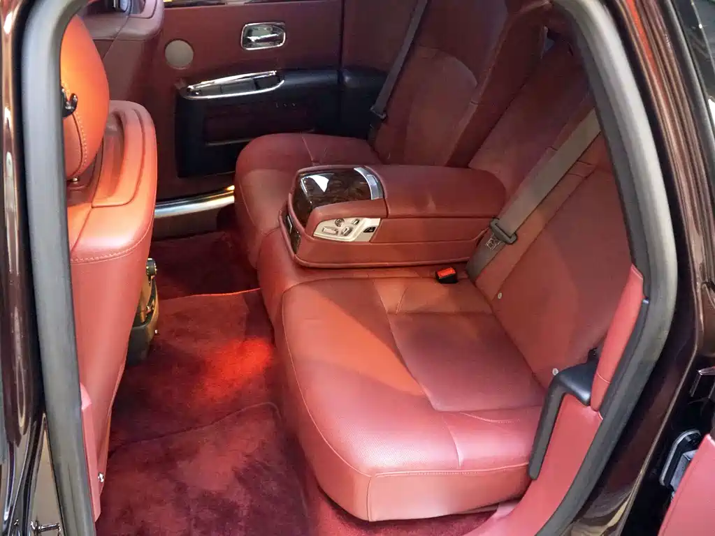 Rolls-Royce Ghost — миниатюра 14