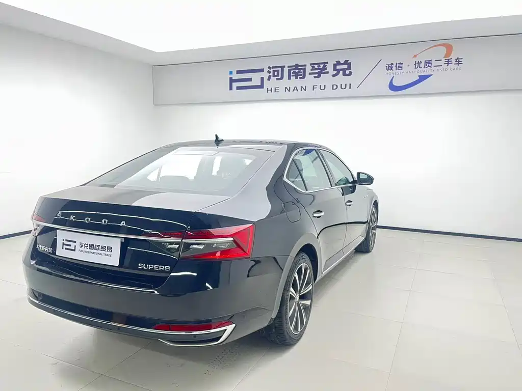 Skoda Superb TSI280 DSG Premium Edition, фото 6