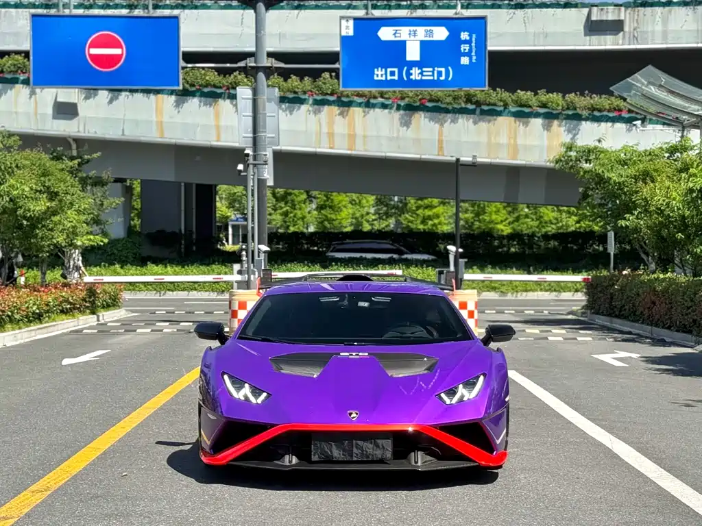 Lamborghini Huracán 2023